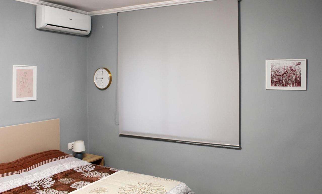 2V1 - Blloku Bkt Apartamento Tirana Exterior foto